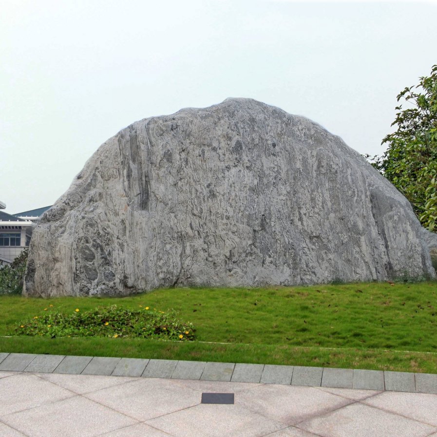 供应武汉泰山石敢当58吨景观石校园草坪观赏石